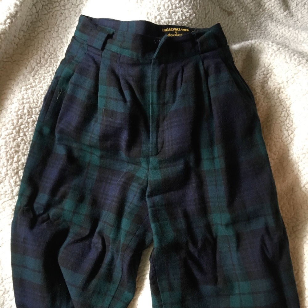 Vintage high waisted green plaid trousers